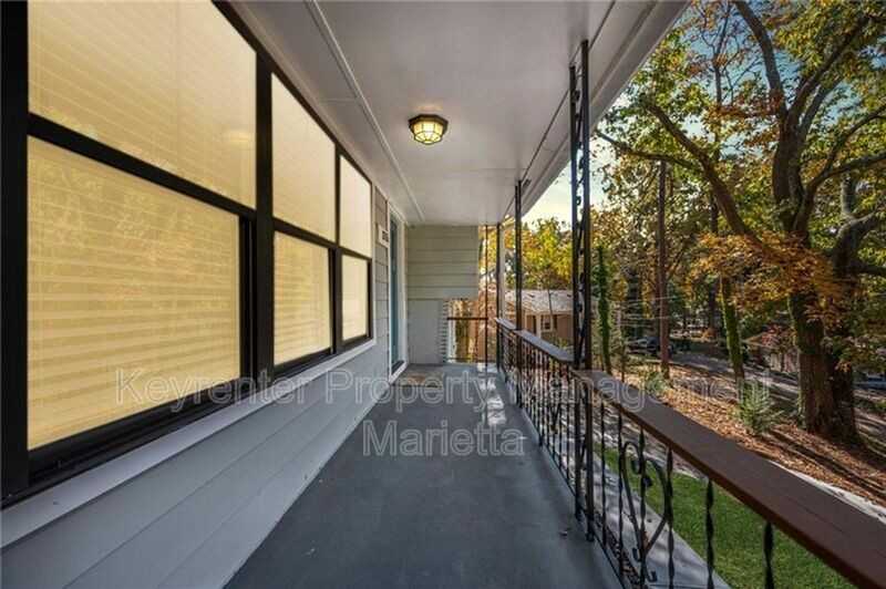 1056 Azalea Cir - Photo 6 of 35