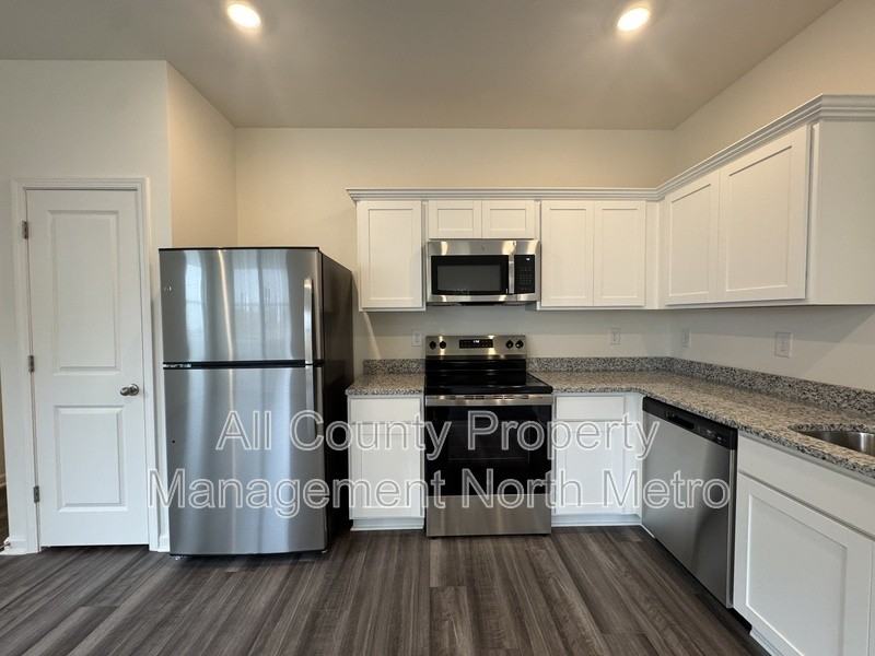 268 Rydal Way - Photo 3 of 17