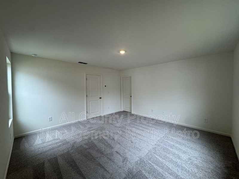 268 Rydal Way - Photo 7 of 17