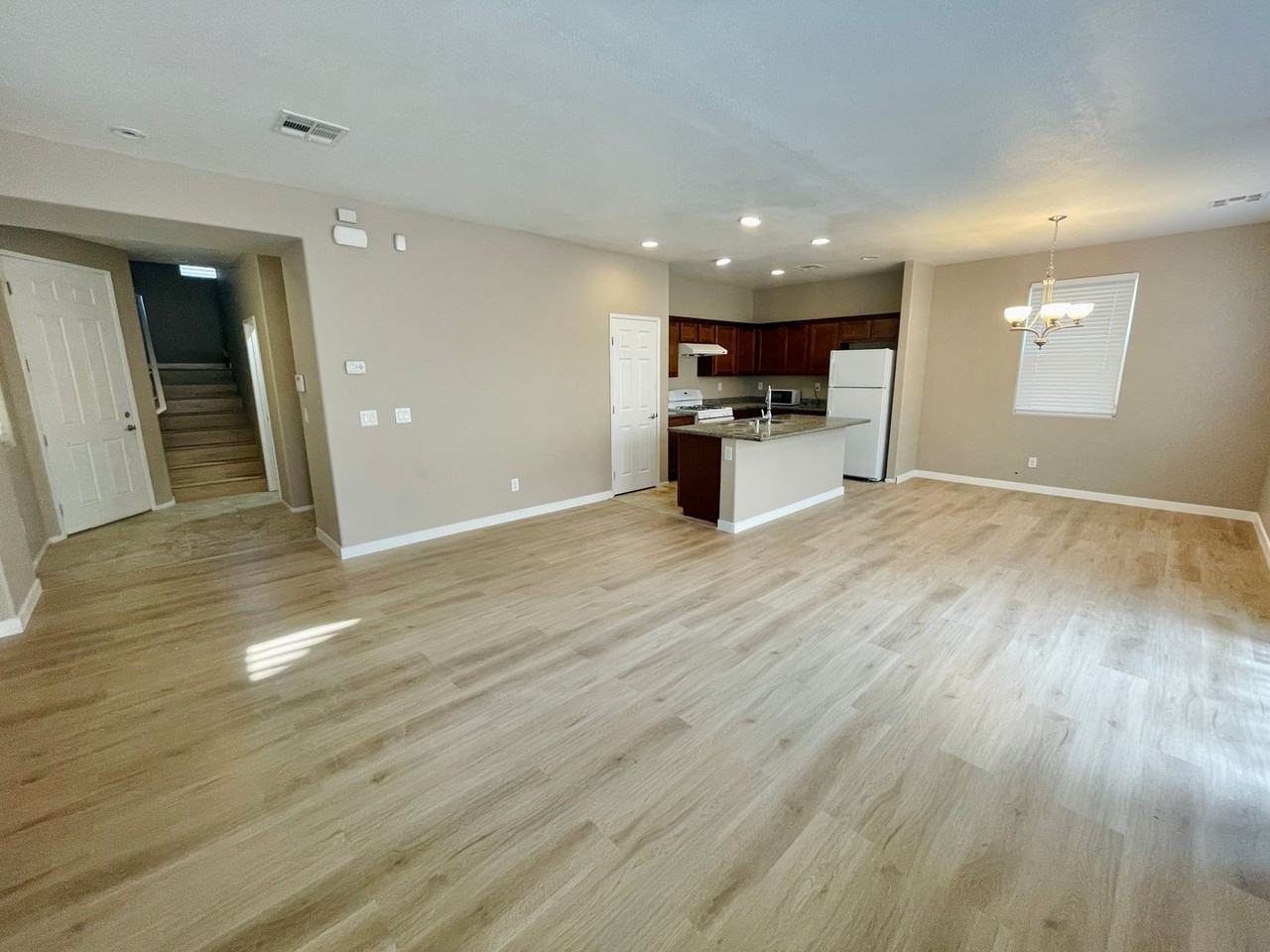 5358 Panaca Spring St - Photo 2 of 21