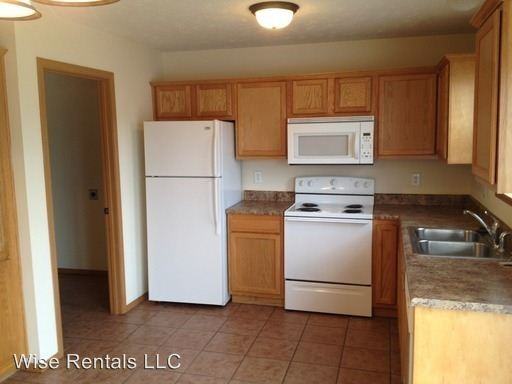 240 Clay St. - Photo 3 of 5