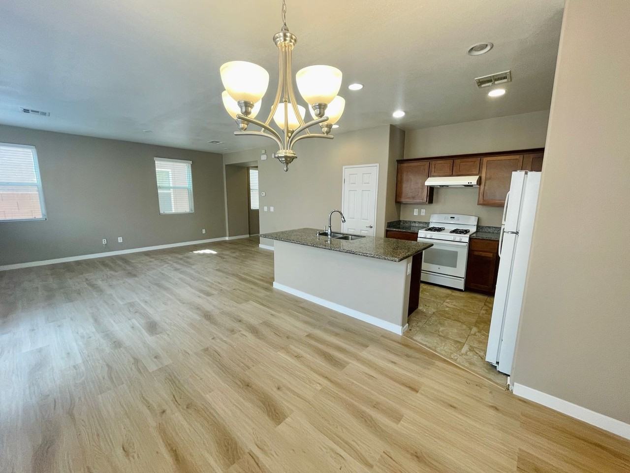 5358 Panaca Spring St - Photo 3 of 21