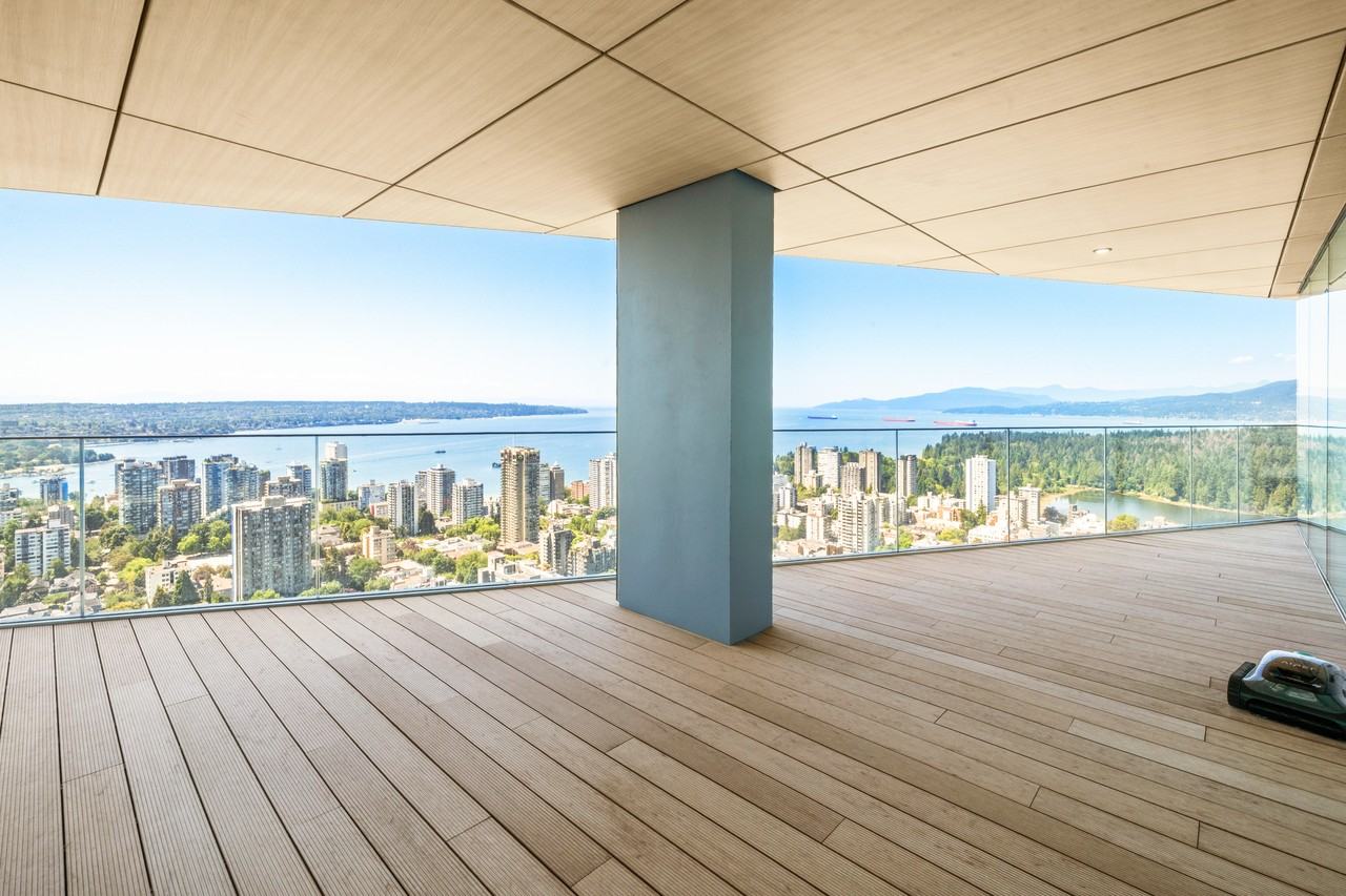 1568 Alberni Street - Photo 18