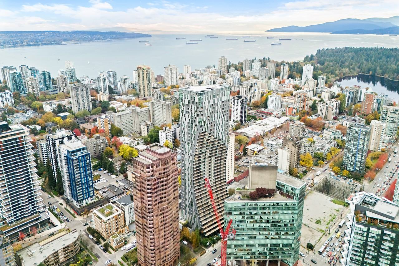 1568 Alberni Street - Photo 24