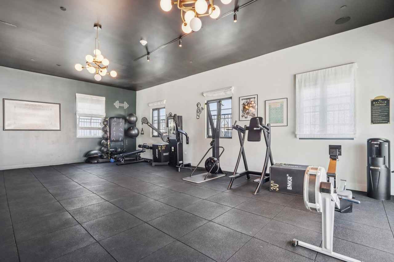 The Baxter - Photo 5 of 33