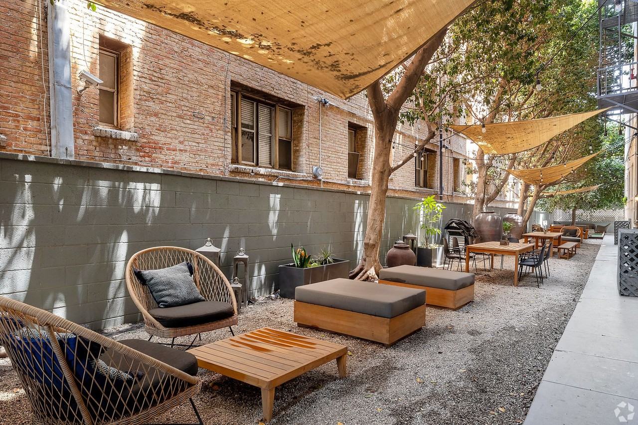 The Commodore - Photo 4 of 34