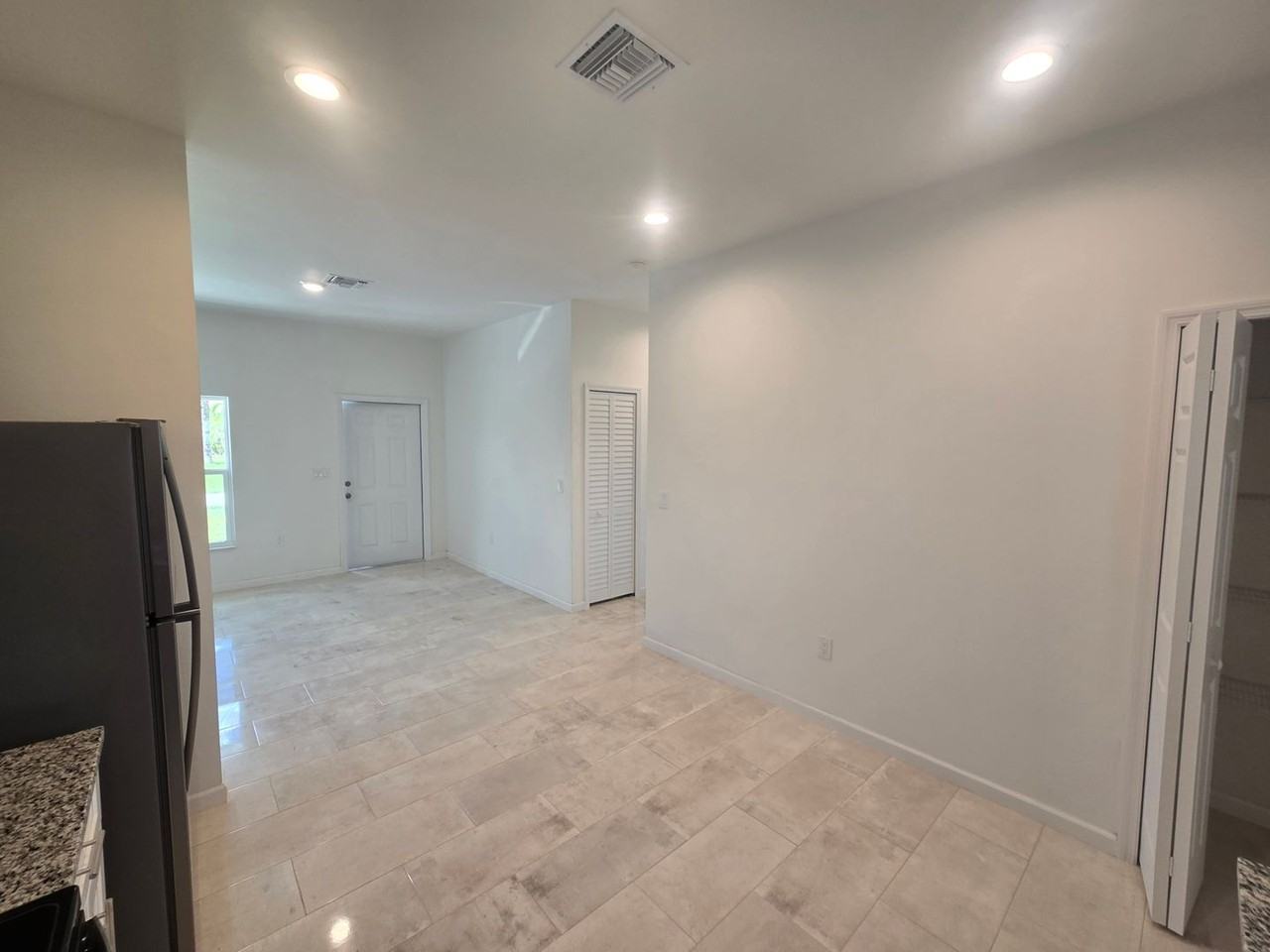2517 29th St Sw - Photo 5 of 26