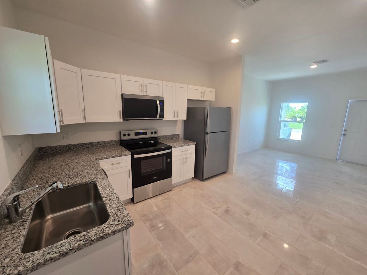 2517 29th St Sw - Photo 7 of 26