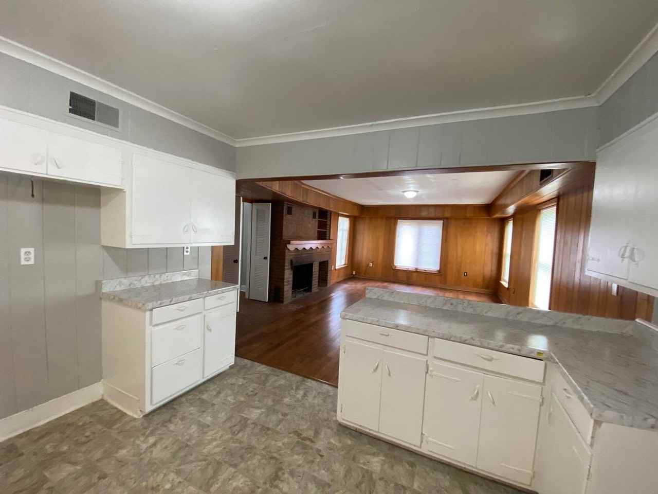 4320 Bishop Hills Dr - Photo 3 of 20