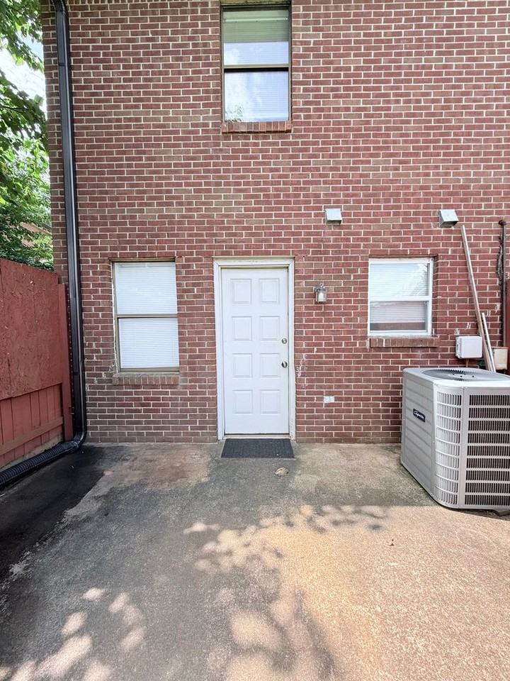 5037 Top Cat Ct - Photo 3 of 22