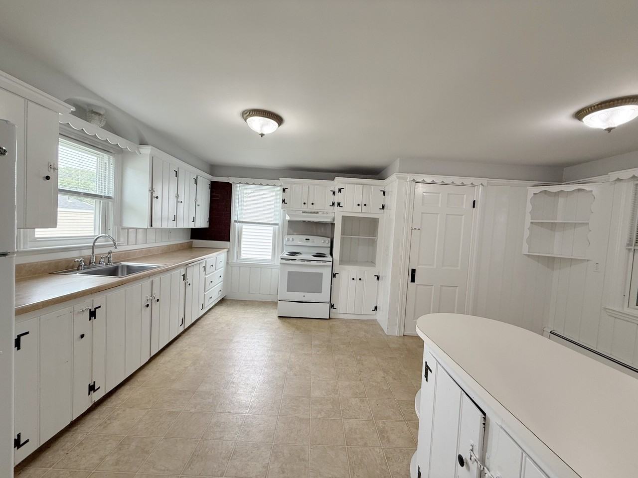 18 Taunton St #18A - Photo 2 of 8