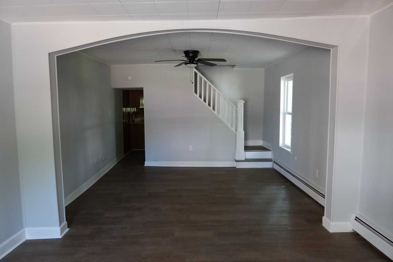 1025 W Race St #NA - Photo 3 of 19