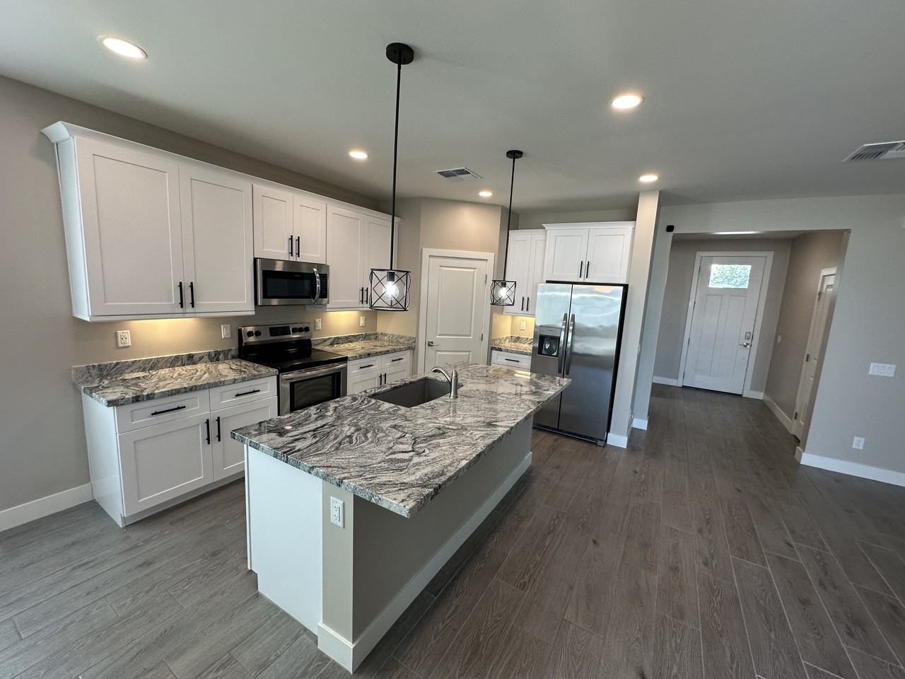 5814 E Lockwood St #NA - Photo 3 of 20