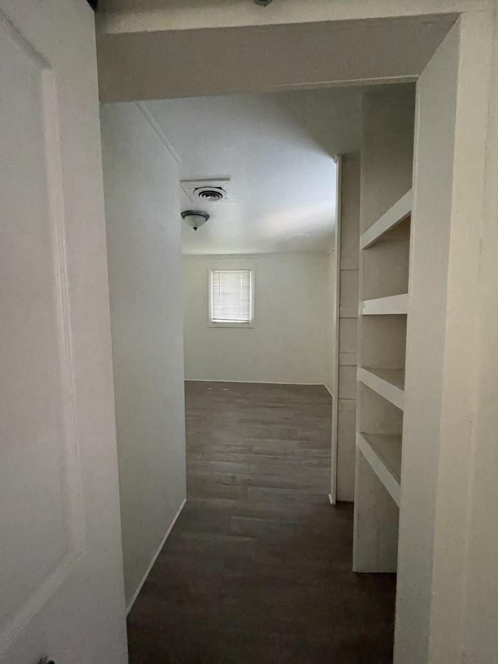 2422 Stafford St #NA - Photo 6 of 20