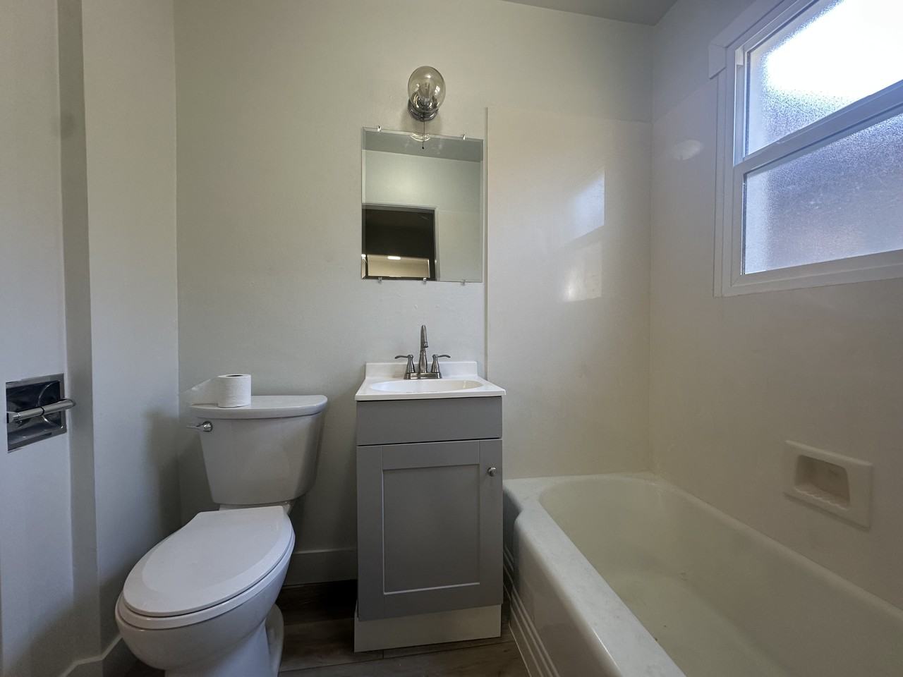 1012 Niantic St #1016 - Photo 3 of 16