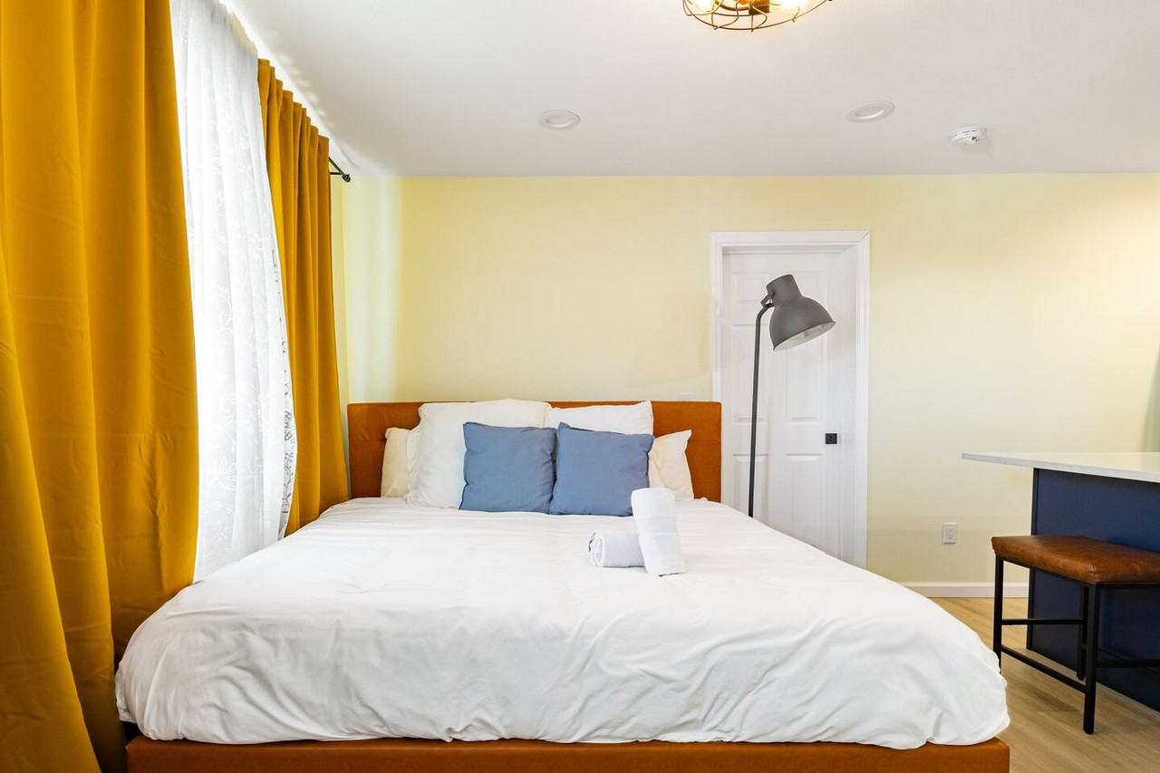 4226 5th Ave N #B - Photo 3 of 13