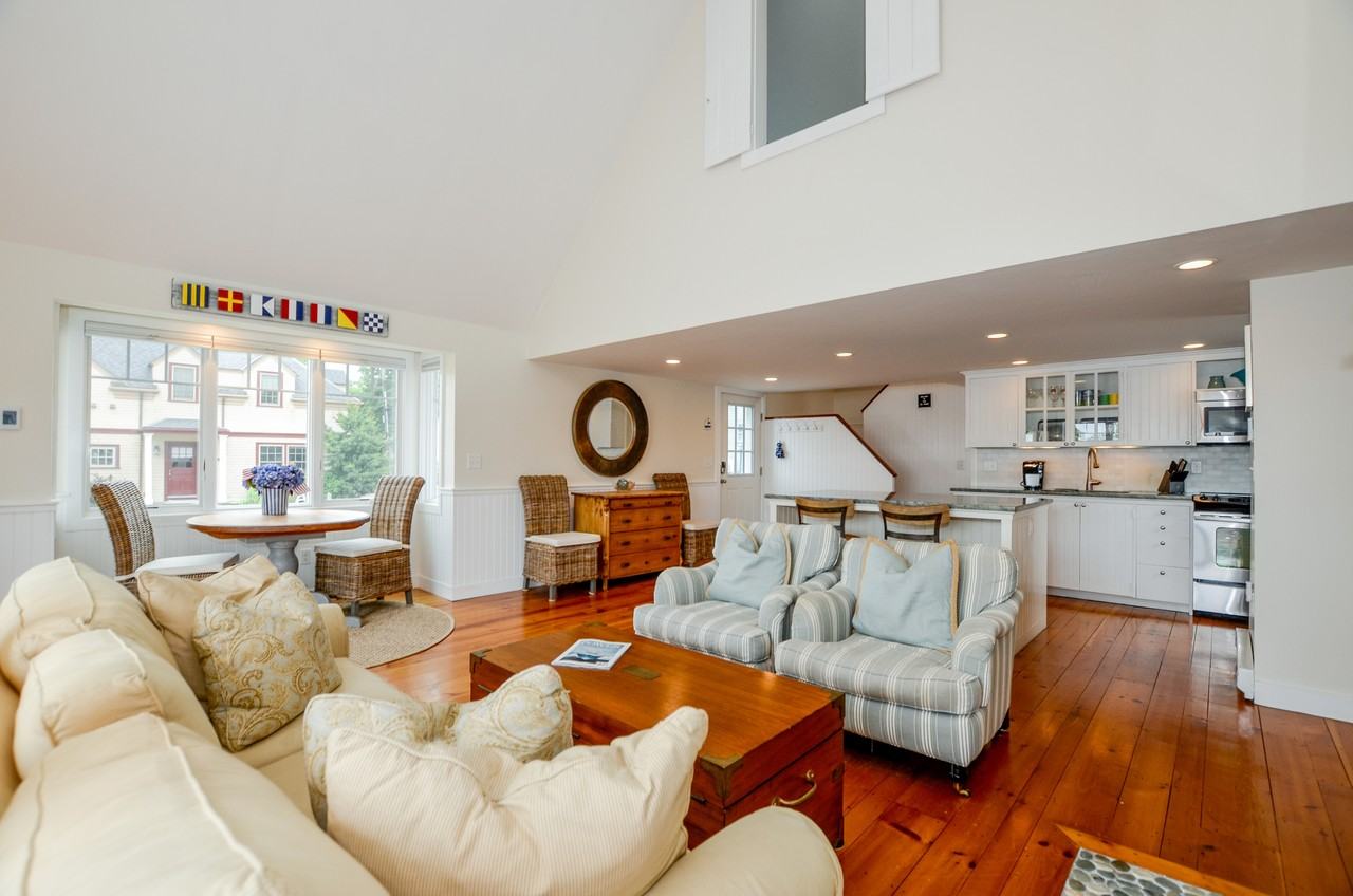 15 Hiller St #NA - Photo 2 of 17
