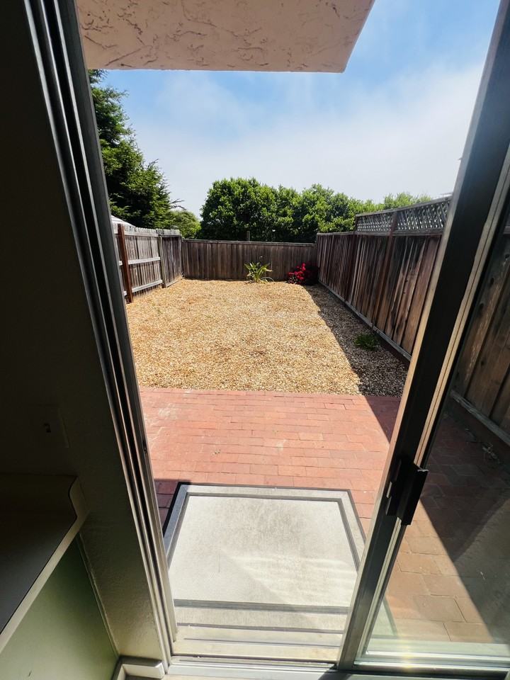 405 Sailfish Dr - Photo 3 of 30