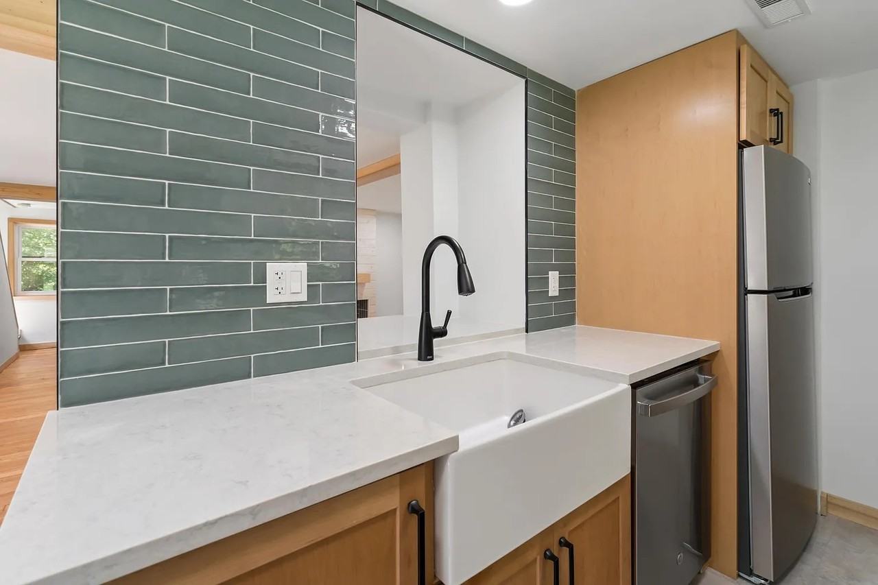 26 Greenwood Ave #NA - Photo 4 of 28