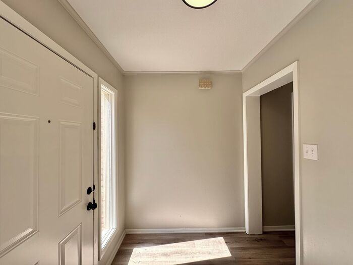 4622 Edinburgh Dr - Photo 2 of 29
