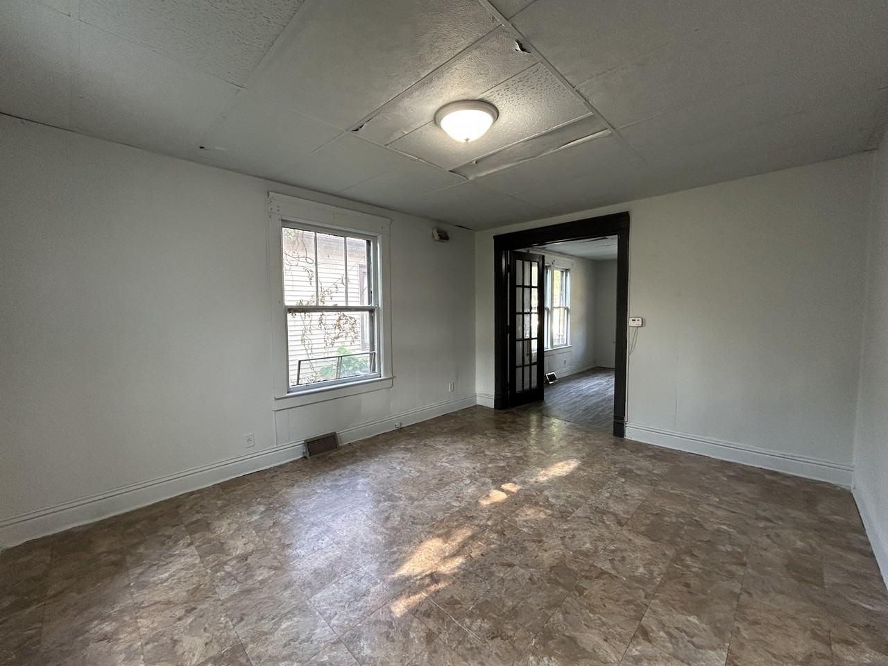 907 Jewell St #5 - Photo 6 of 17