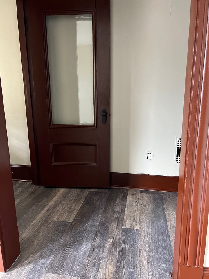 1031 Townsend Ave #NA - Photo 2 of 9