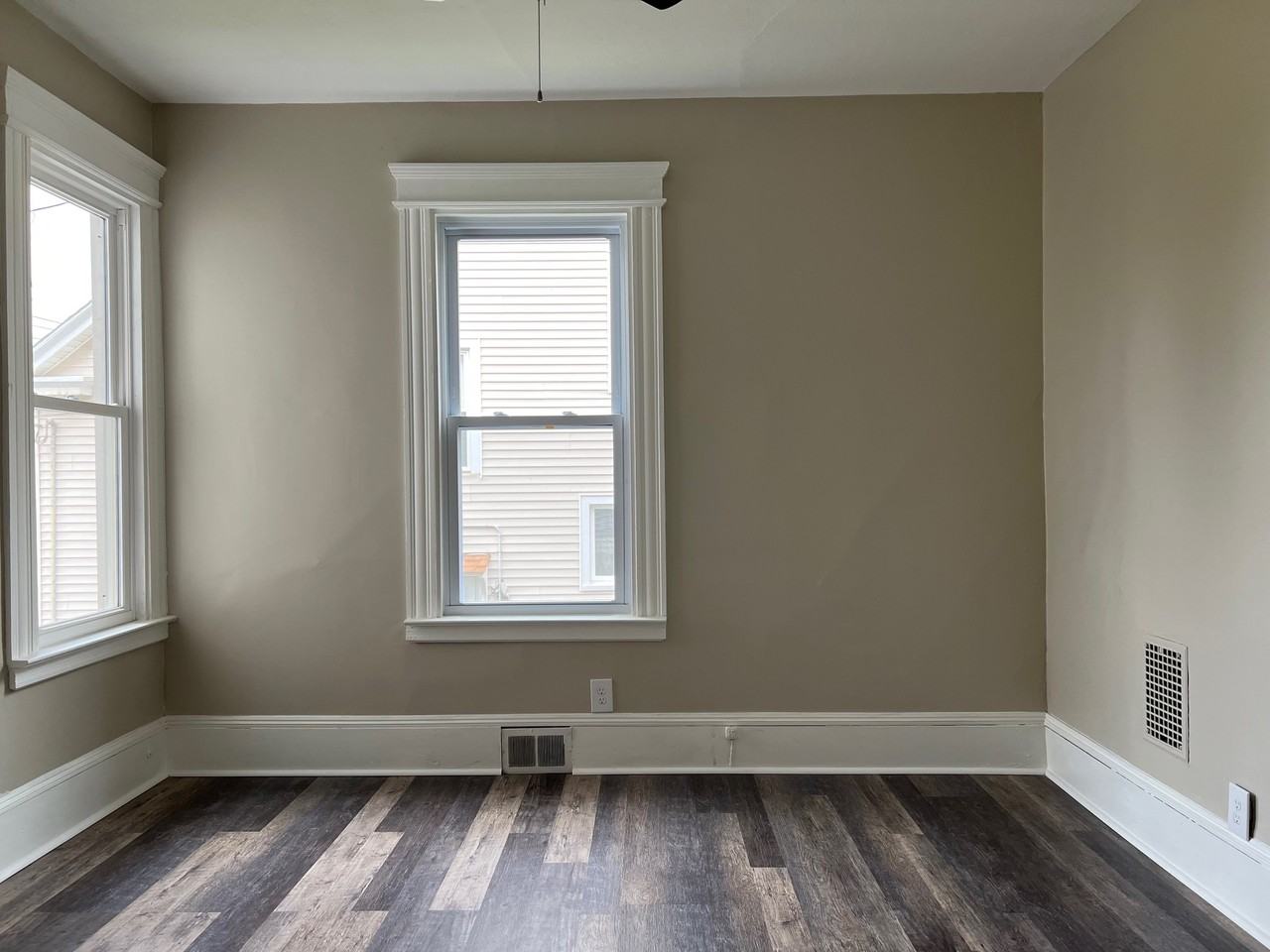 1031 Townsend Ave #NA - Photo 4 of 9