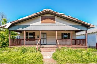 1304 Avenue G - Photo 1 of 1