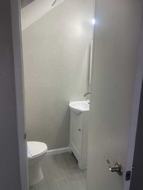 814 Tracey Street - Photo 3 of 14