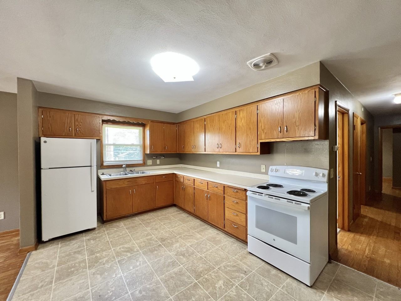 290 Orchard Drive - Photo 2 of 18