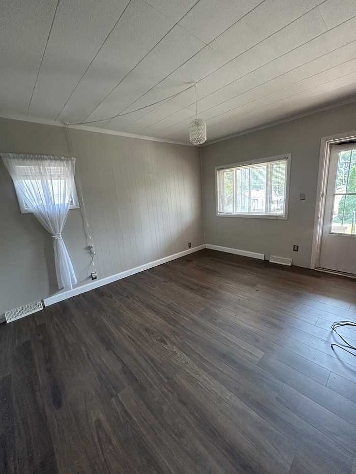 1313 N 7th St - Photo 3 of 12