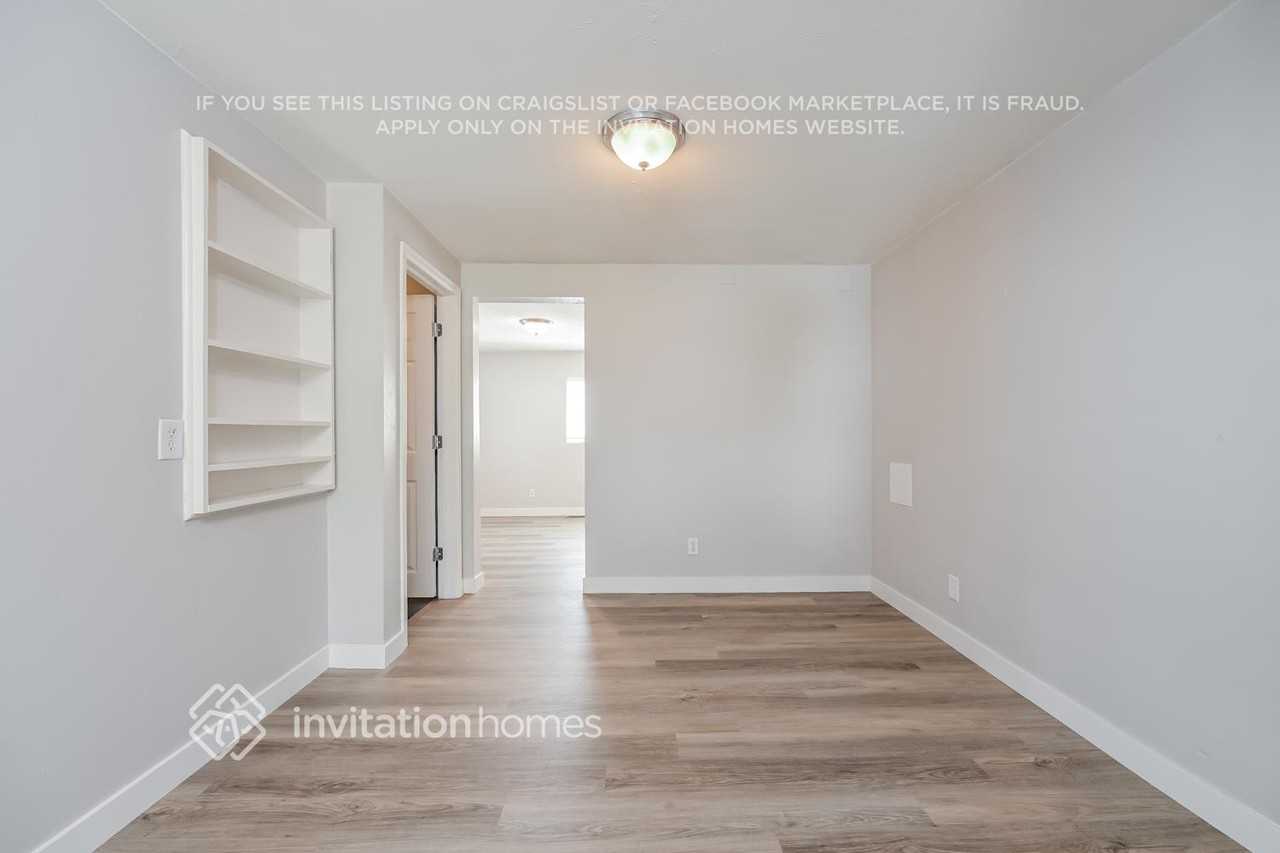 2748 W Iowa Ave - Photo 7 of 19