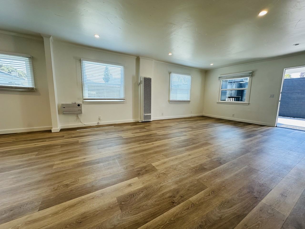 44 - 46 Ocean View - Photo 4 of 16