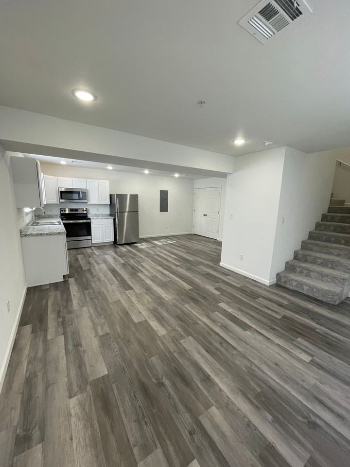 413 Doxey - Photo 2 of 18