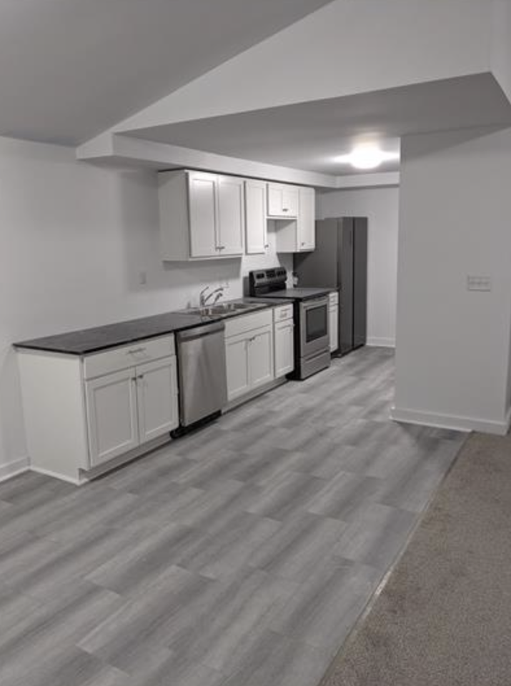 300 Lakeview Ave - Photo 2 of 8