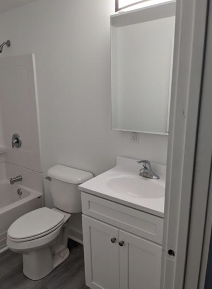 300 Lakeview Ave - Photo 5 of 8