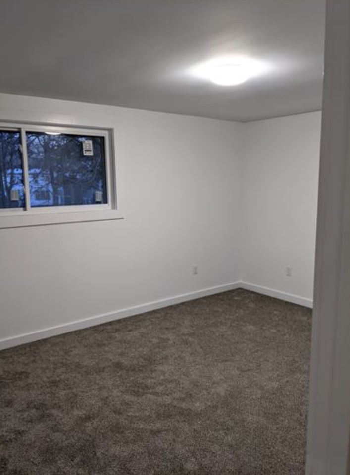 300 Lakeview Ave - Photo 6 of 8