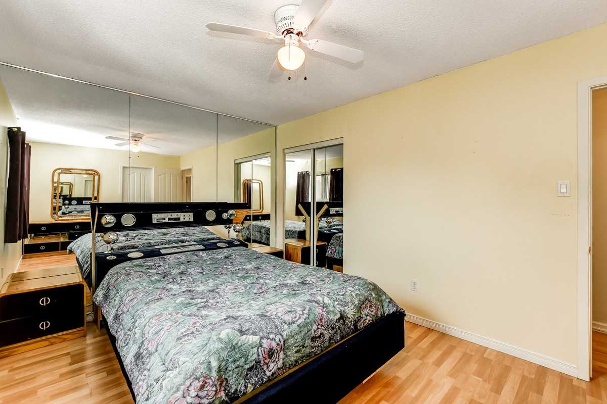 6870 Rocque Street - Photo 5 of 11