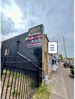 featured image of 1730 Ne Broadway St