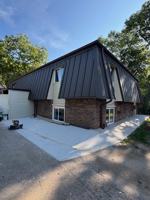 featured image of 907 W 4th St