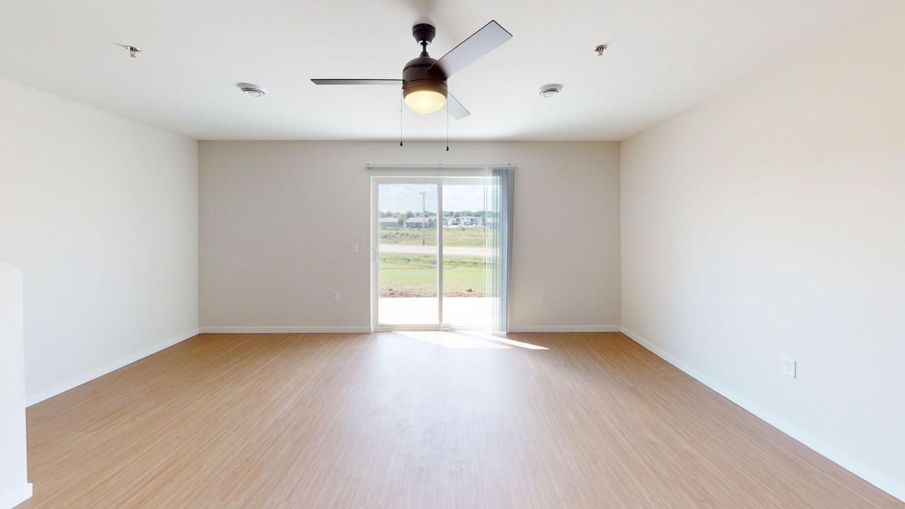 Pinnacle Townhomes - Photo 7 of 25