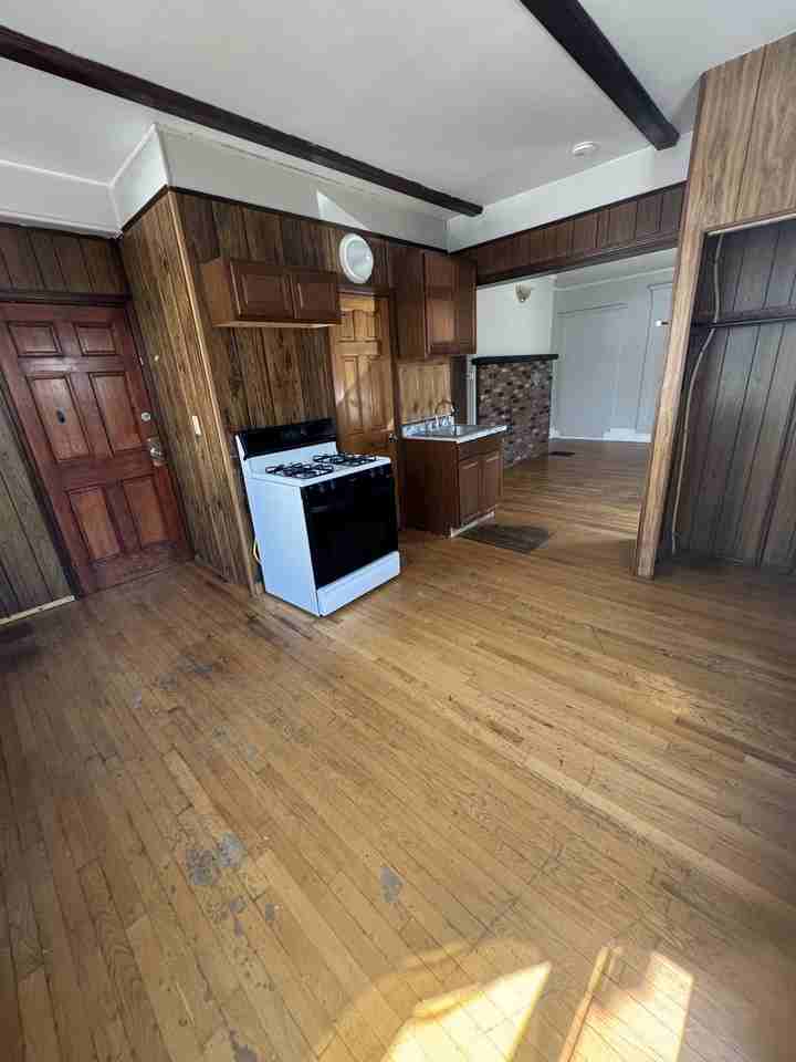 130 Chestnut Street - Photo 2 of 4