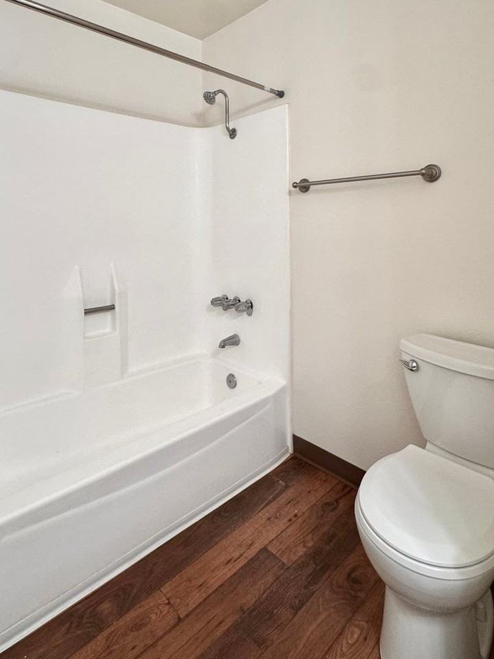 Lake Meadows Apartments - Photo 6 of 44