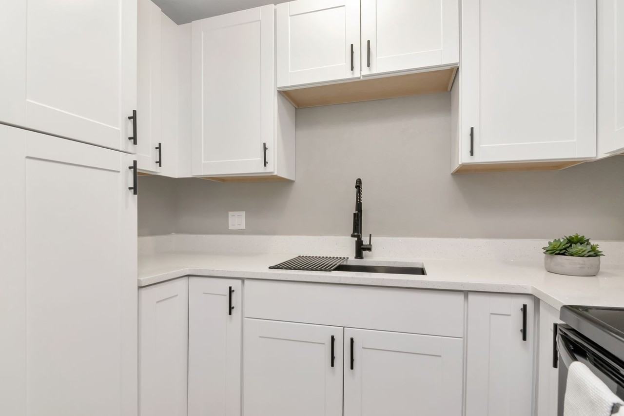 1313 Eagleview Dr #A - Photo 3 of 25