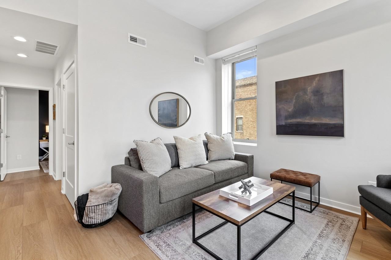 300 Main Street - Photo 7 of 33