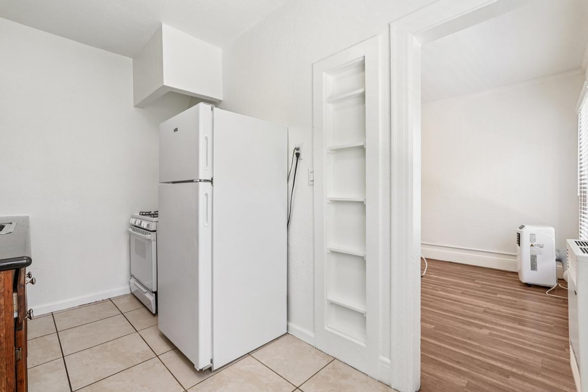 6406 Franklin Avenue - Photo 2 of 5