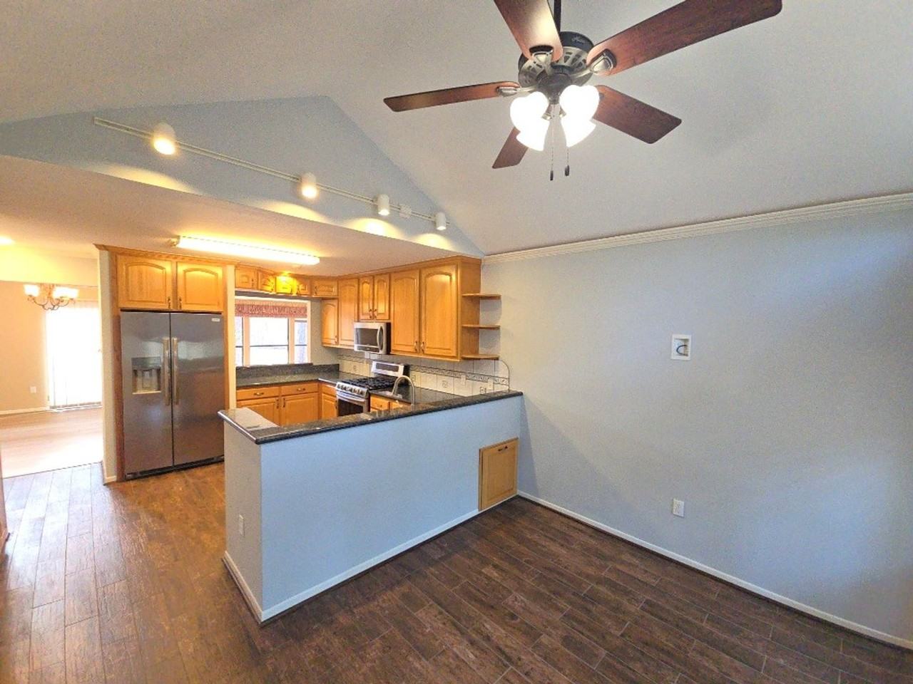 25 N Mossrock Rd - Photo 3 of 40