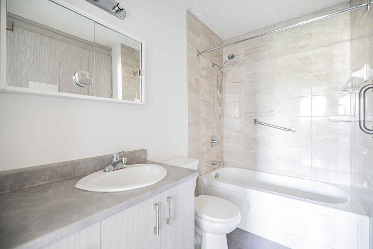 40 Rue Racine #13 - Photo 2 of 5