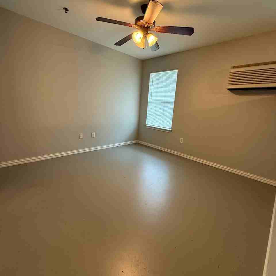 137 New Dallas Hwy - Photo 2 of 4