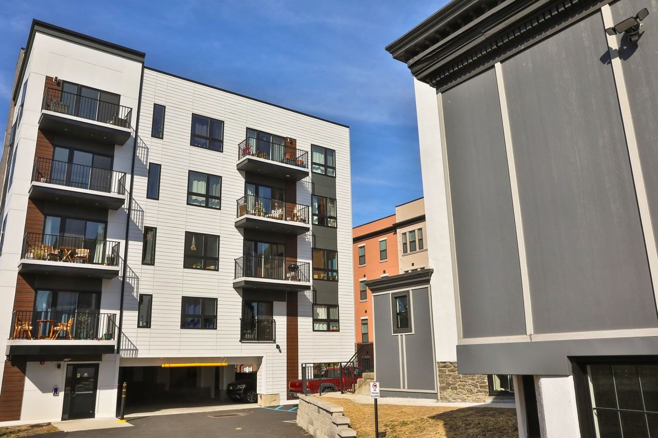 231 WEST - Photo 3 of 50